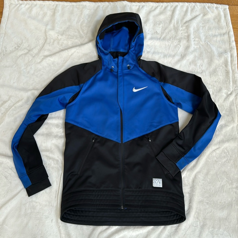 Nike Men’s Hyper Elite hooded full zip basketball Jacket-size M